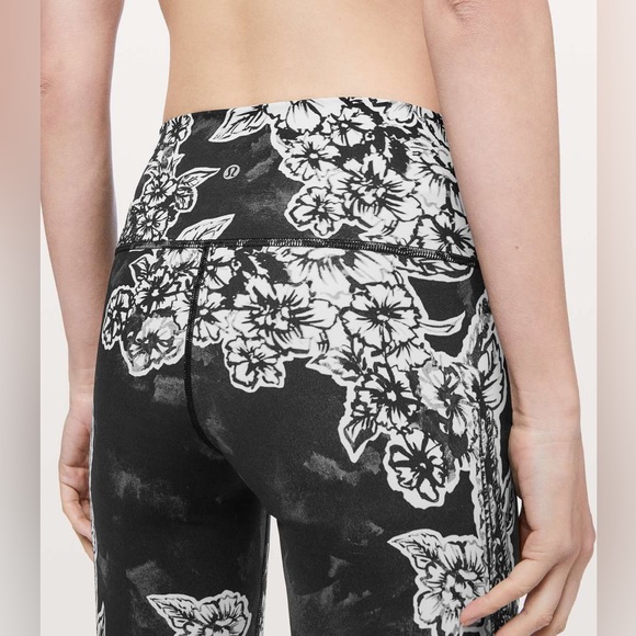 Painted Paisley Wunder Under Silver Ice Black, Lululemon - Picture 4 of 5